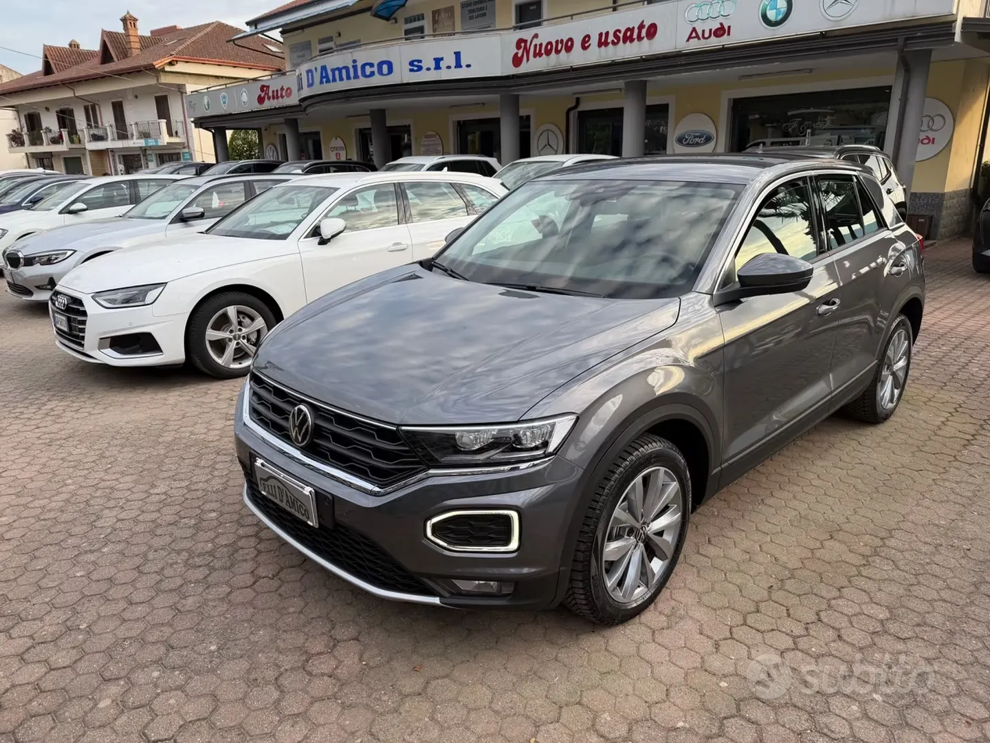 VOLKSWAGEN T-ROC disponibile da Fratelli D’Amico
