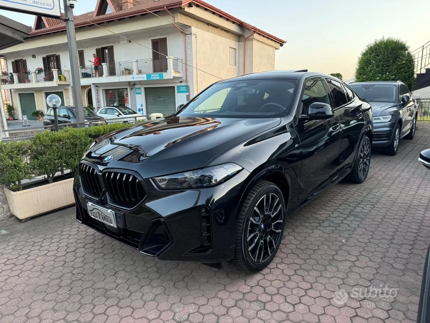 BMW X6 SDRIVE MSport disponibile da Fratelli D’Amico